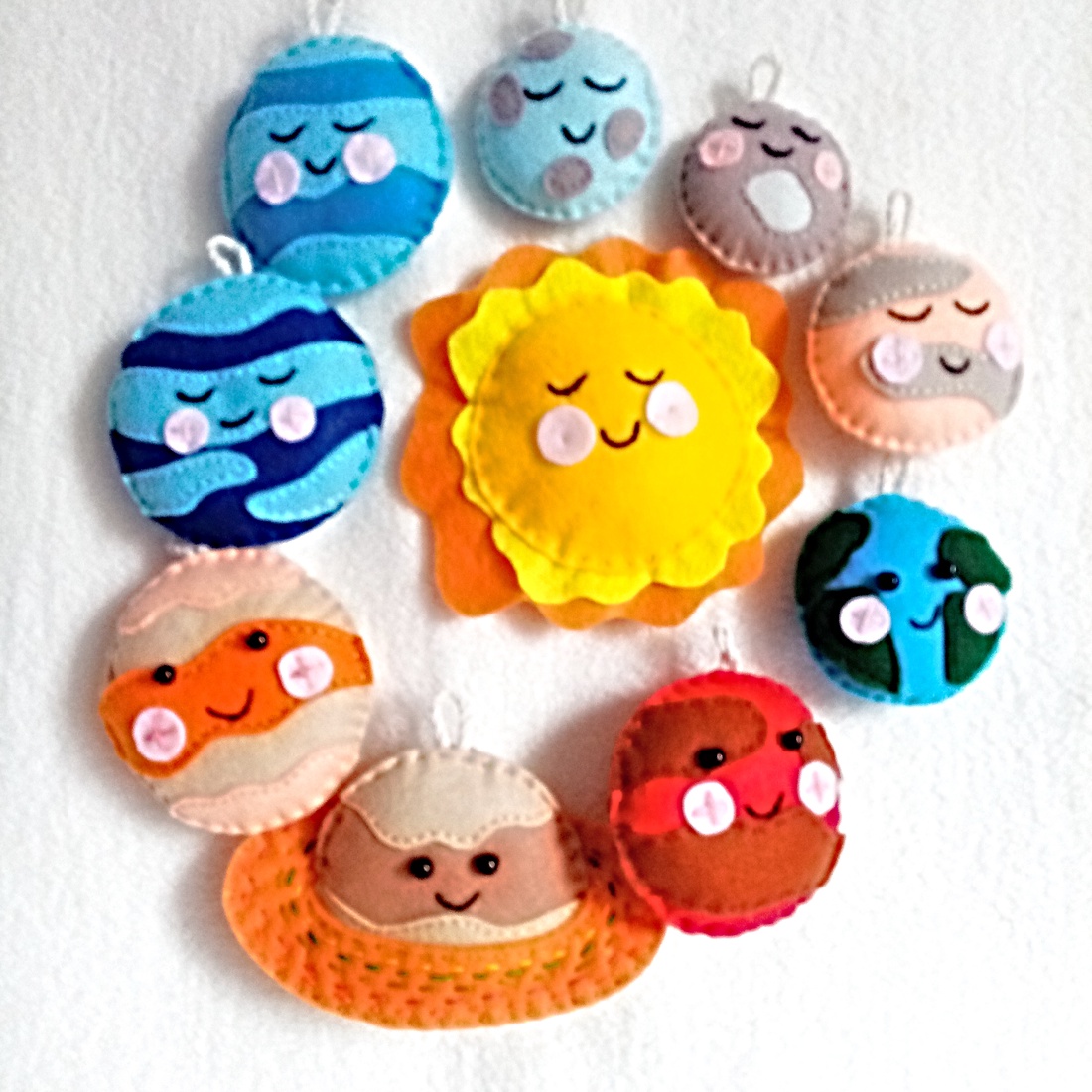 Planete din fetru pe intelesul copiilor . - jucării și echipamente pentru copii - jocuri de gândire - curcubeu montessori, jocuri waldorf - Artynos.ro