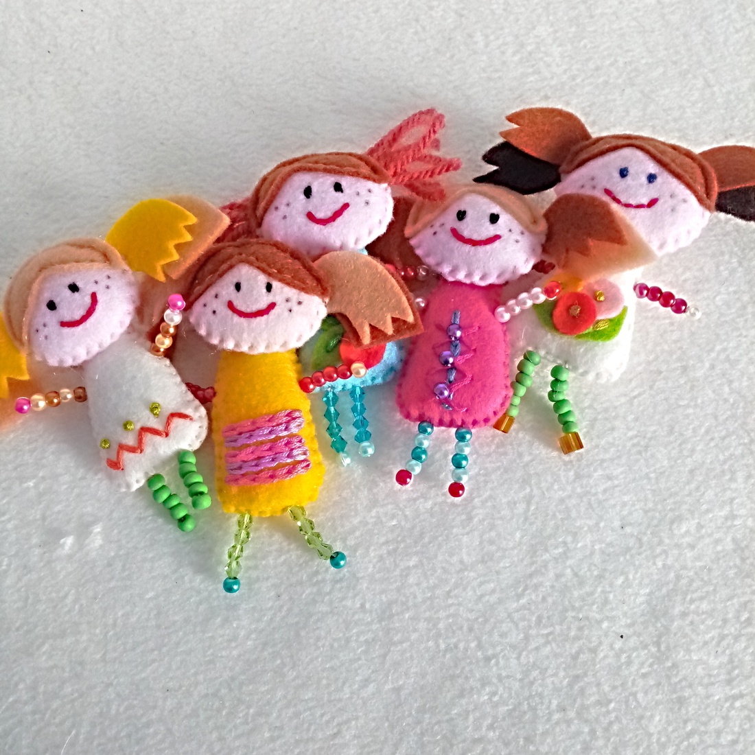 Martisoare Brose din Fetru ,Cadouri Marturii pentru cei dragi. - bijuterii - mărțișor - Artynos.ro