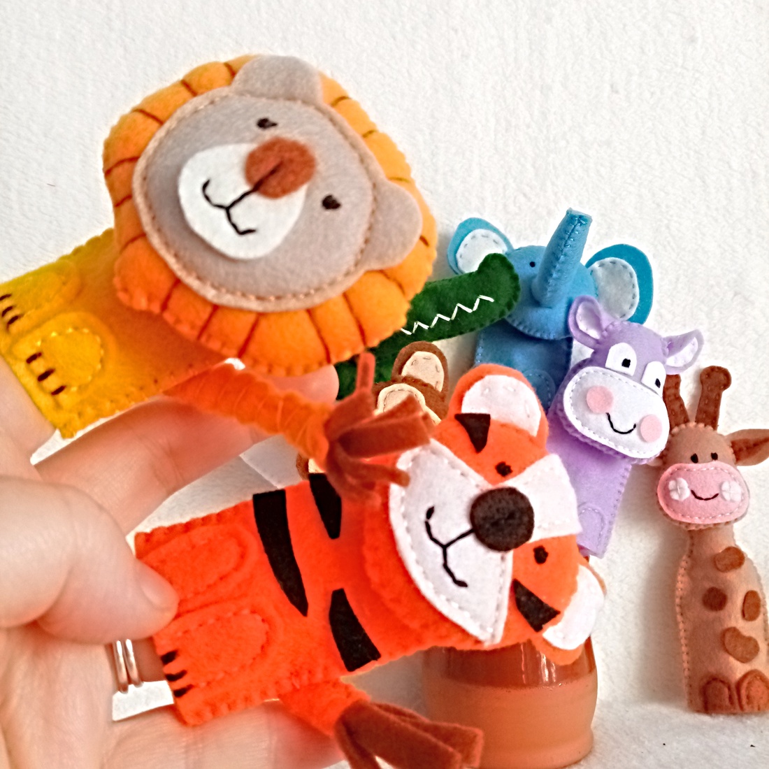 Set de 5 animale salbatice ,marionete pe degete din fetru moale. - jucării și echipamente pentru copii - marionete - mănuși marionete - Artynos.ro