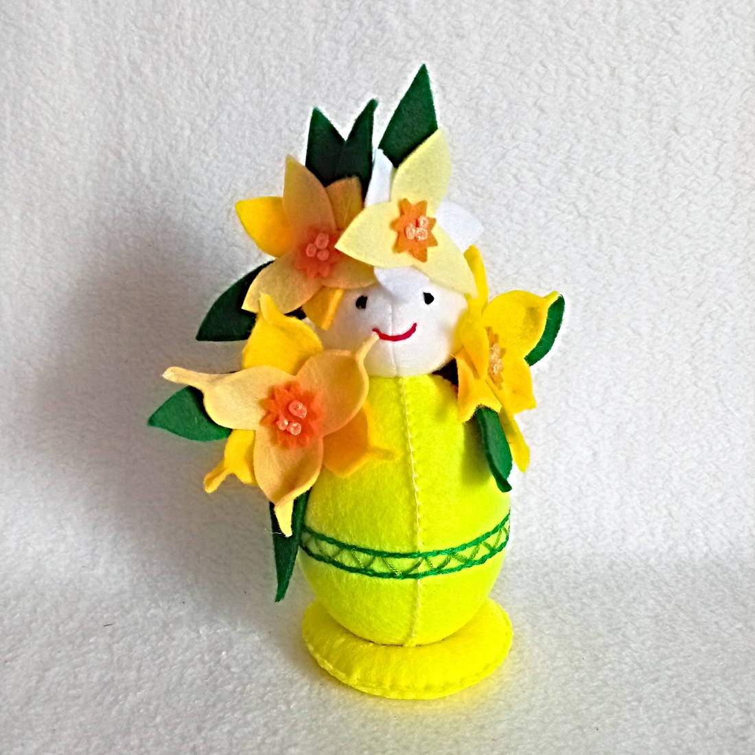 Narcisa din Fetru ,Cadou de Primavara pentru Doamne si Domnisoare. - casă & stil de viață - decorațiuni de casă - accesorii florale - coronițe decor - Artynos.ro