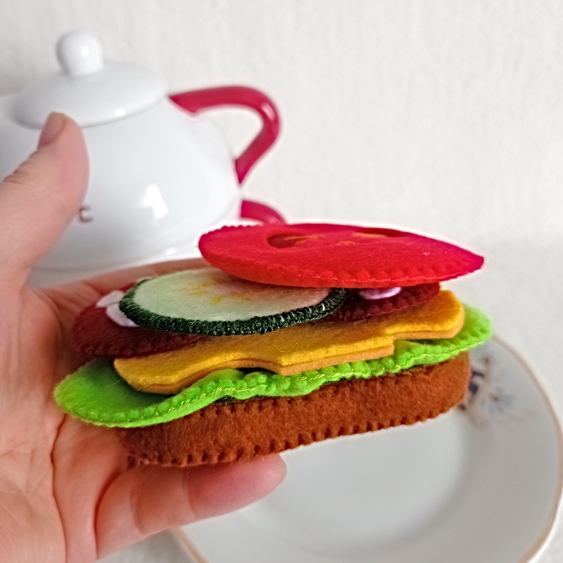 Sandwich din fetru � jucărie educativă Montessori . - jucării și echipamente pentru copii - jocuri de gândire - curcubeu montessori, jocuri waldorf - Artynos.ro