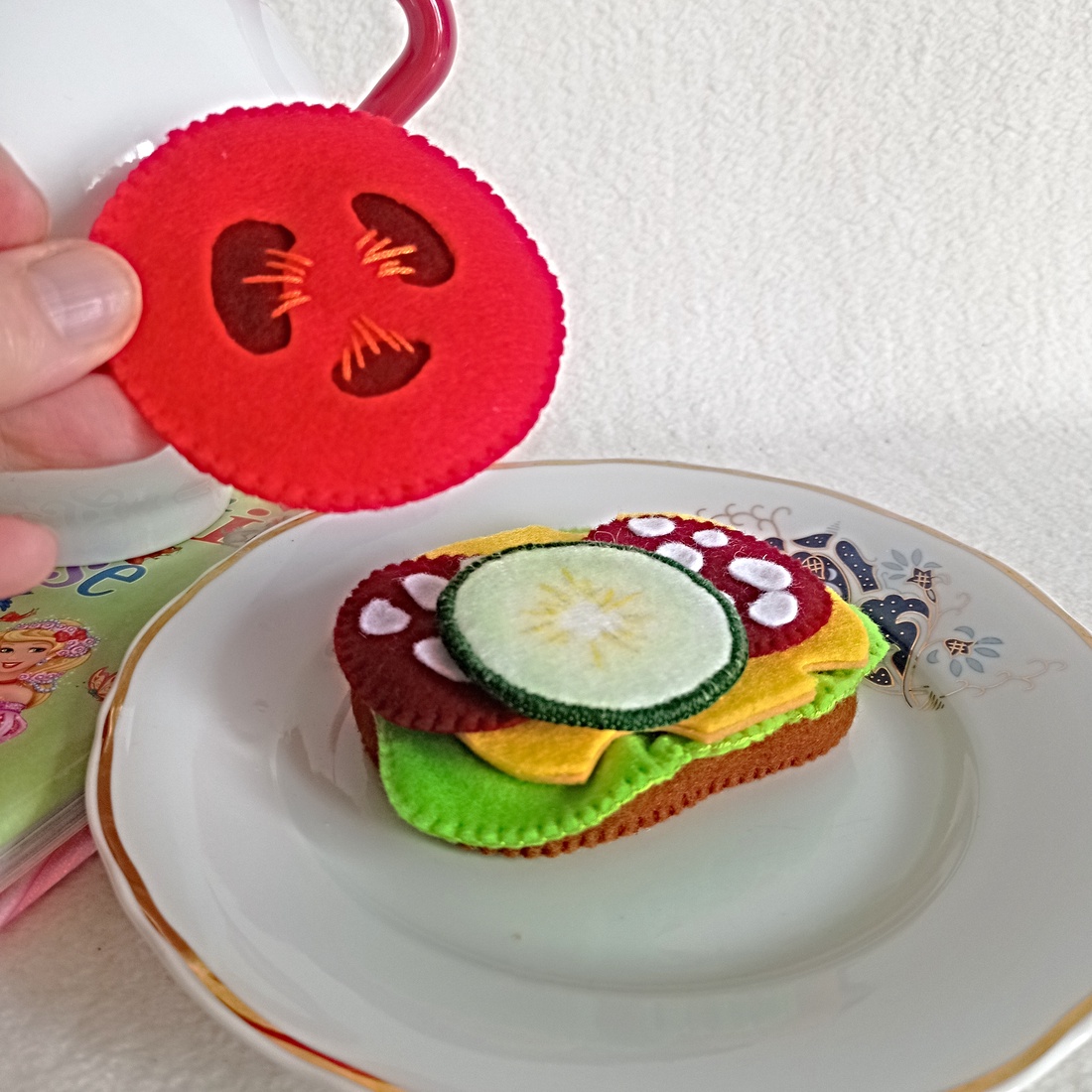 Sandwich din fetru � jucărie educativă Montessori . - jucării și echipamente pentru copii - jocuri de gândire - curcubeu montessori, jocuri waldorf - Artynos.ro