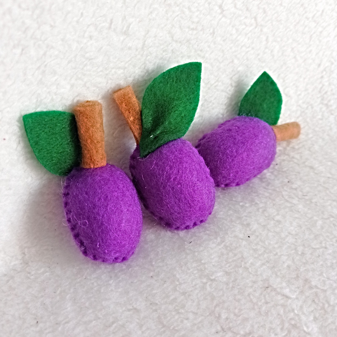 Prune din fetru pentru jocuri educative . - jucării și echipamente pentru copii - jocuri de gândire - curcubeu montessori, jocuri waldorf - Artynos.ro