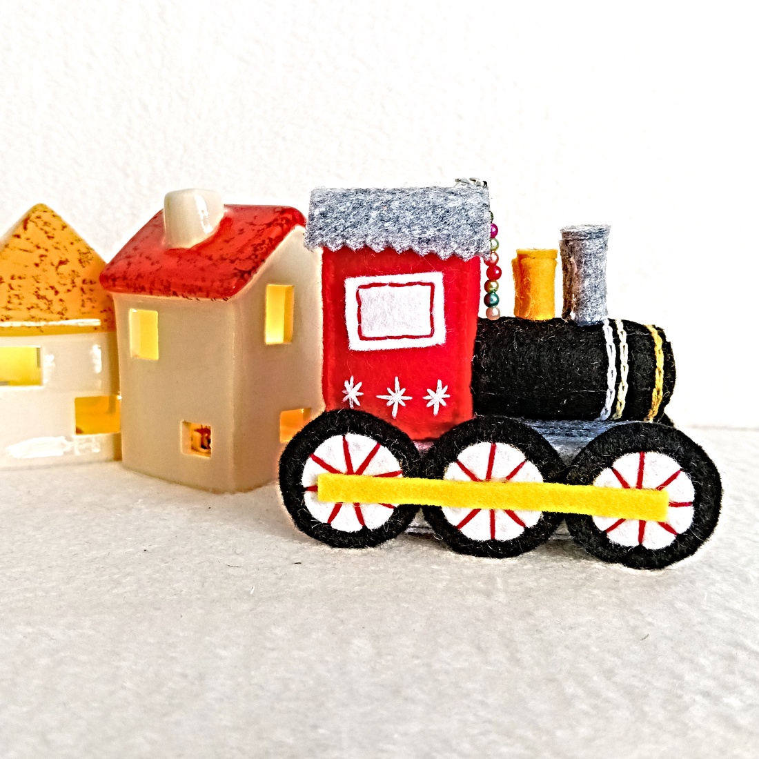 Ornament Locomotiva pentru Bradul de Craciun. - crăciun - decorațiuni de crăciun de casă - figurine pentru pomul de crăciun - Artynos.ro