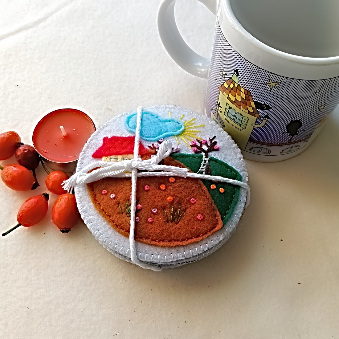 Set de suporturi brodate pentru cani ,cadou perfect de Craciun. - crăciun - decorațiuni de crăciun de casă - decor pentru masă de crăciun - Artynos.ro
