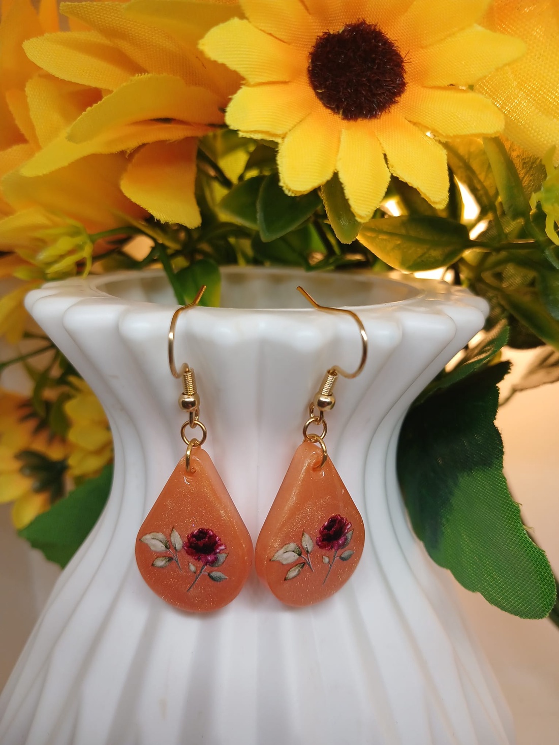 Cercei handmade floare - bijuterii - cercei - cercei din rășină - Artynos.ro