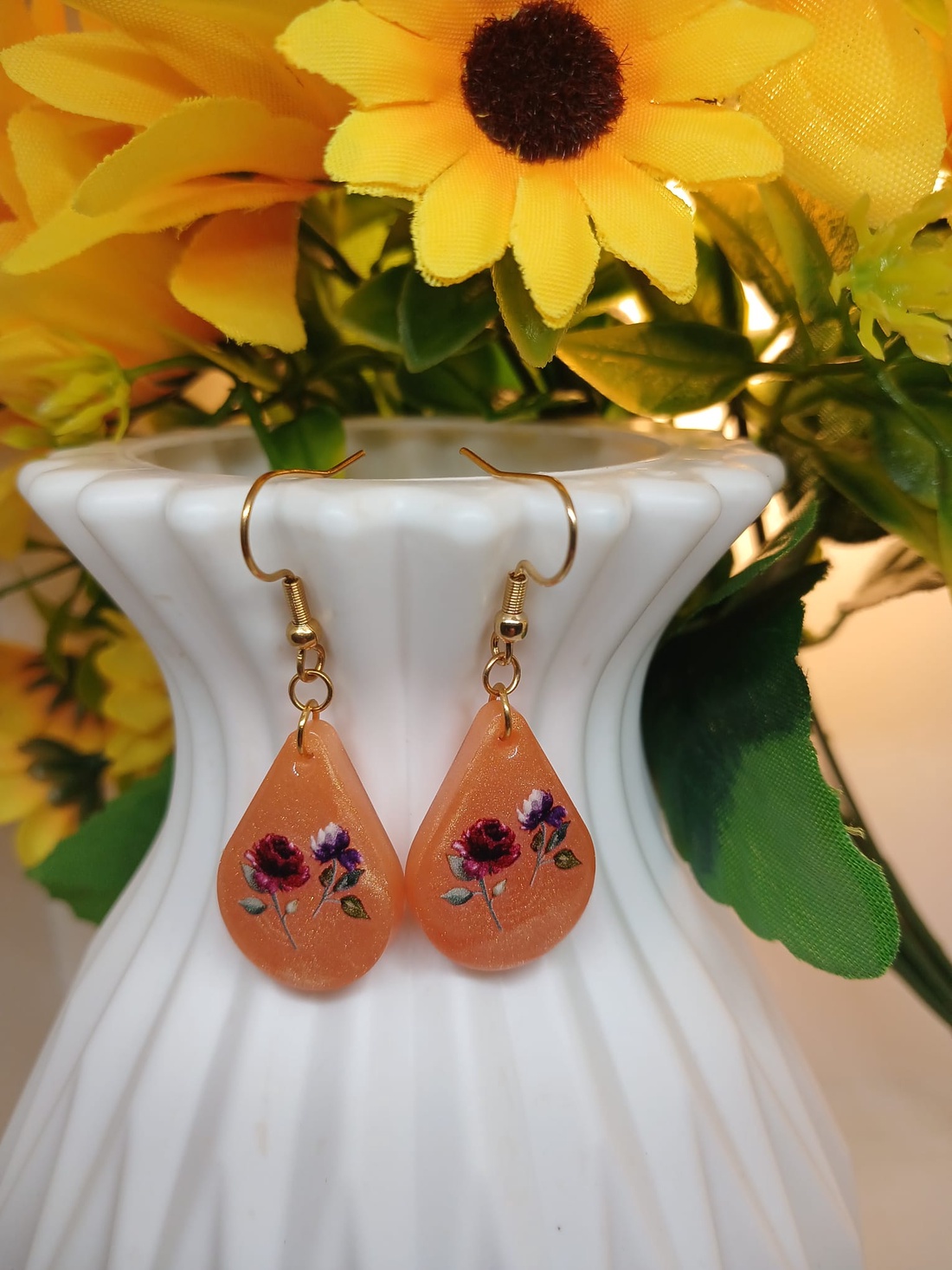 Cercei handmade floare - bijuterii - cercei - cercei din rășină - Artynos.ro