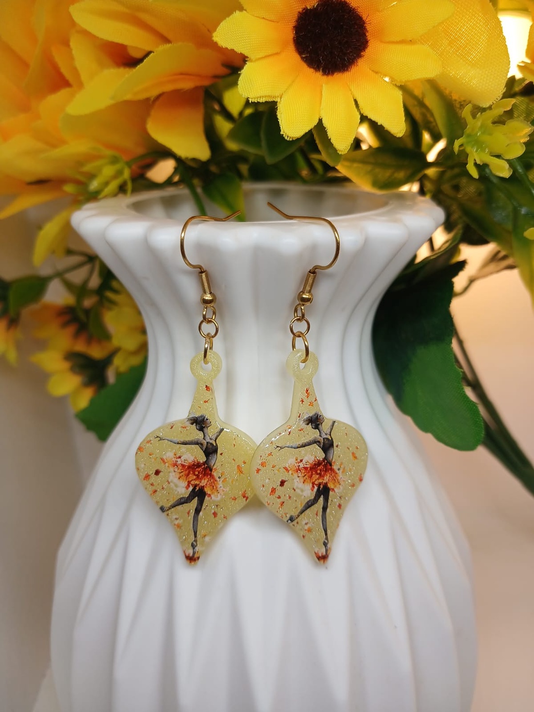 Cercei handmade balerina - bijuterii - cercei - cercei din rășină - Artynos.ro