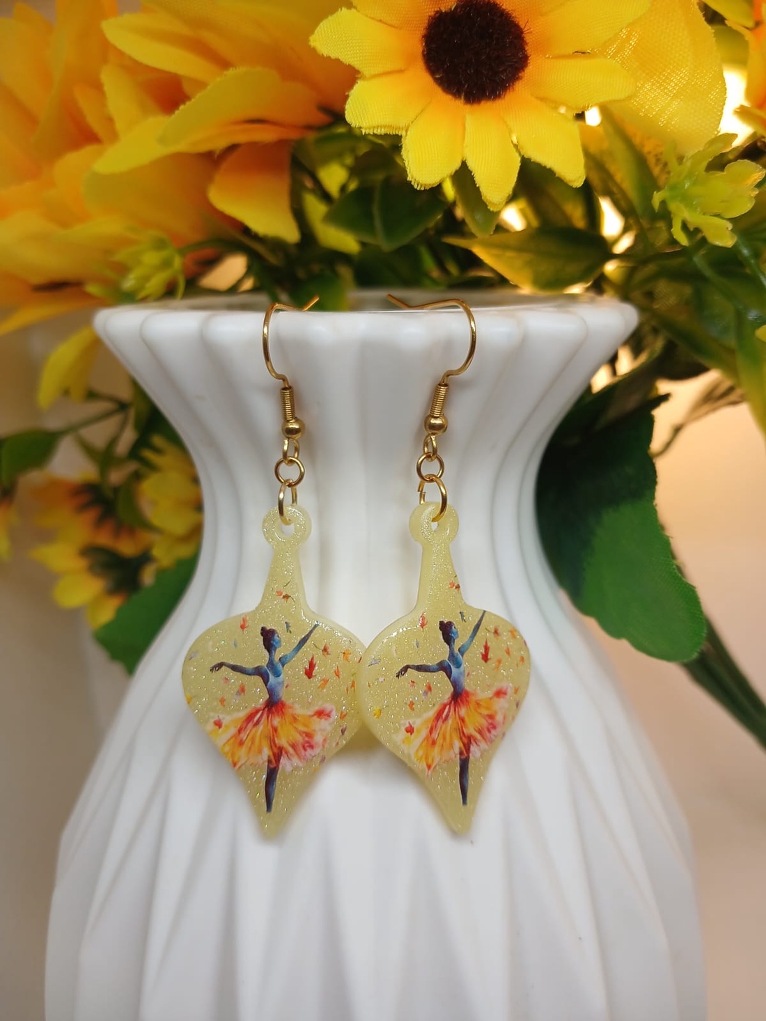Cercei handmade balerina - bijuterii - cercei - cercei din rășină - Artynos.ro