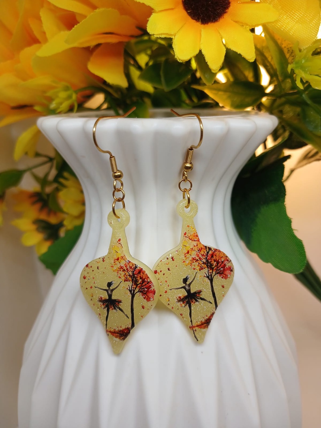 Cercei handmade balerina - bijuterii - cercei - cercei din rășină - Artynos.ro