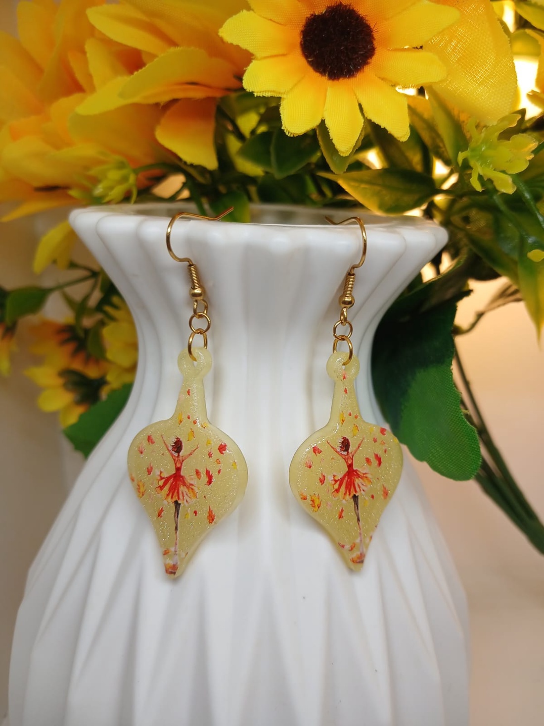 Cercei handmade balerina - bijuterii - cercei - cercei din rășină - Artynos.ro