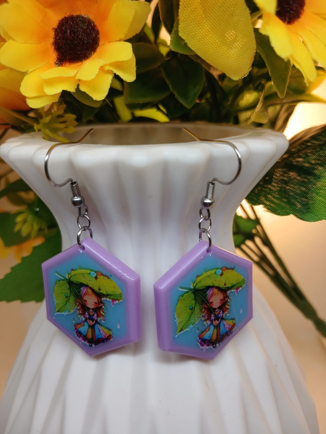 Cercei handmade hexagon cu model - bijuterii - cercei - cercei din rășină - Artynos.ro