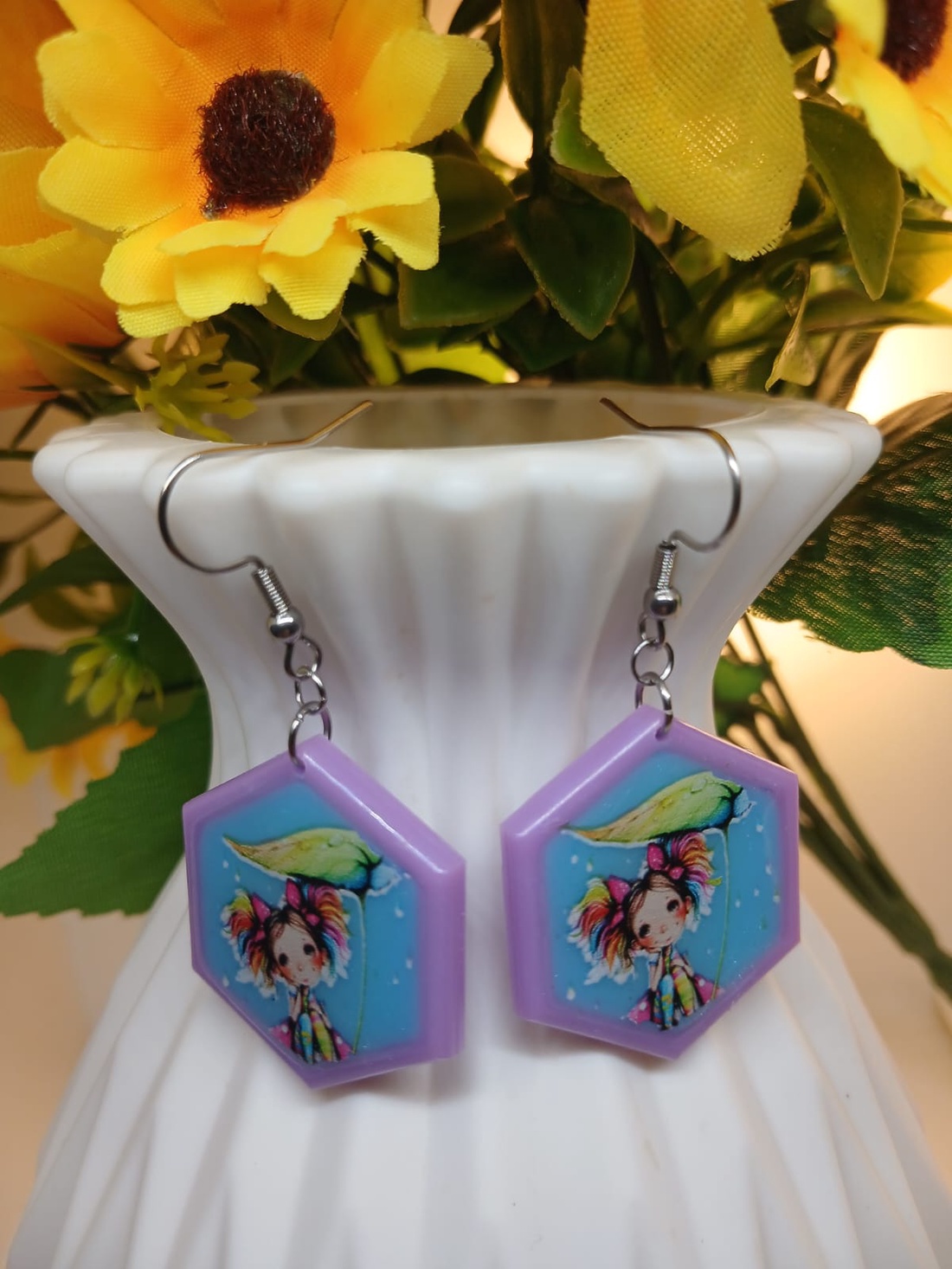 Cercei handmade hexagon cu model - bijuterii - cercei - cercei din rășină - Artynos.ro