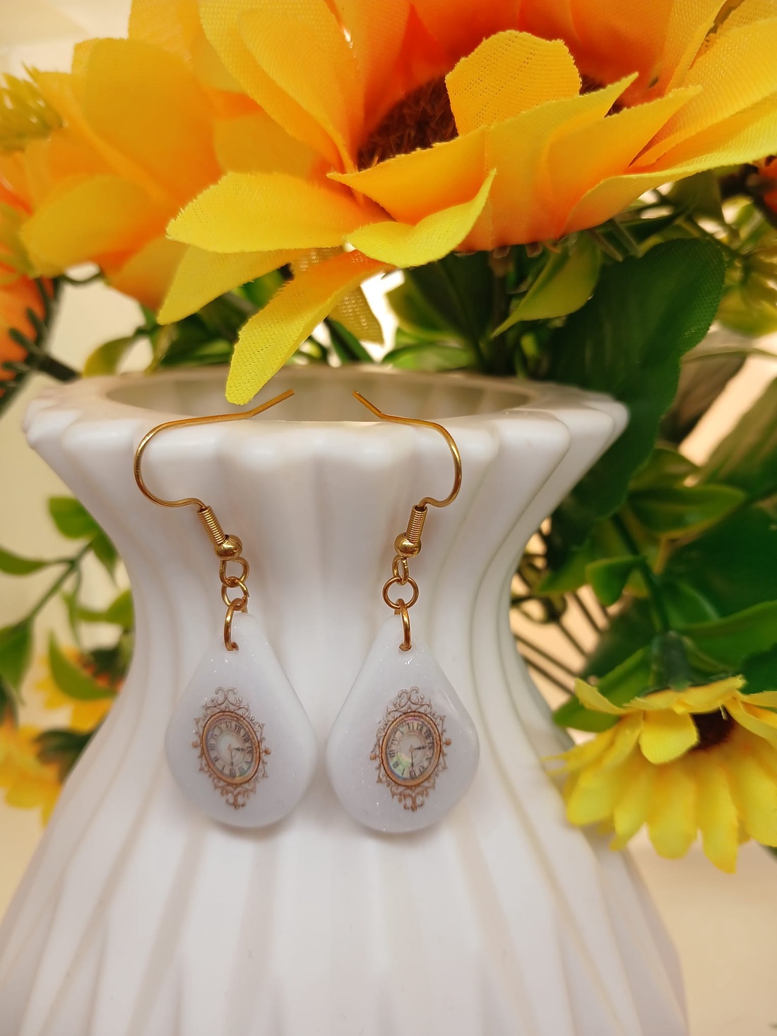 Cercei handmade rasina ceas - bijuterii - cercei - cercei din rășină - Artynos.ro