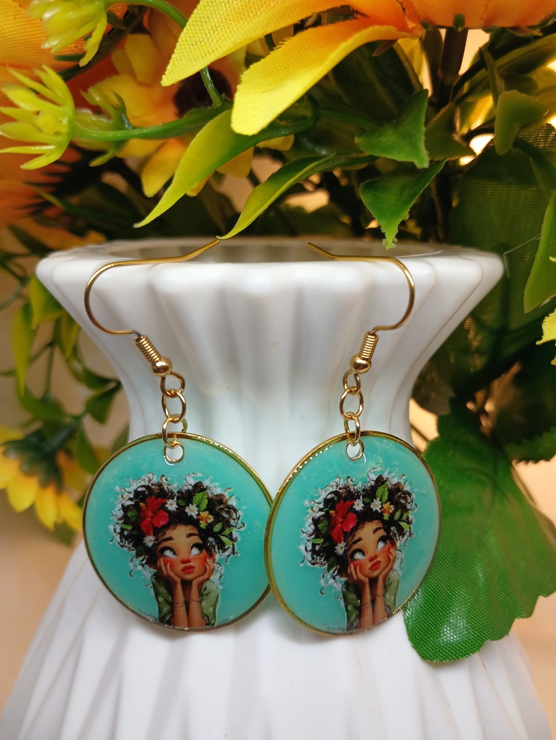 Cercei handmade domnisoara - bijuterii - cercei - cercei din rășină - Artynos.ro
