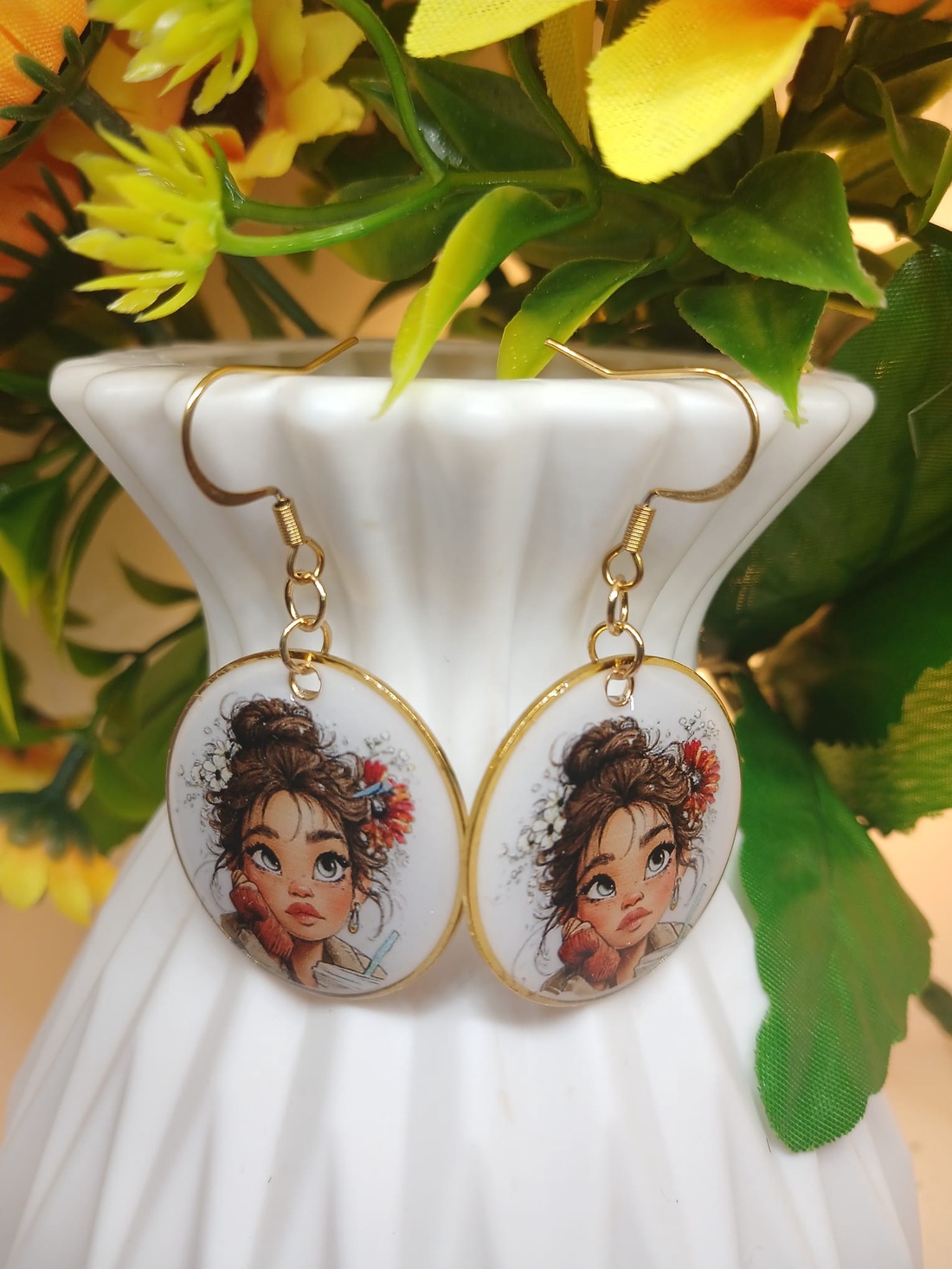 Cercei handmade domnisoara - bijuterii - cercei - cercei din rășină - Artynos.ro