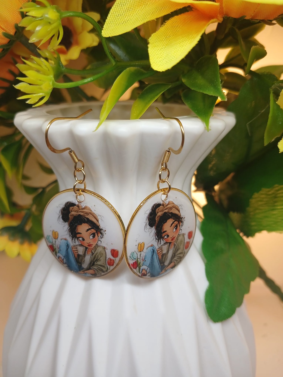 Cercei handmade domnisoara - bijuterii - cercei - cercei din rășină - Artynos.ro