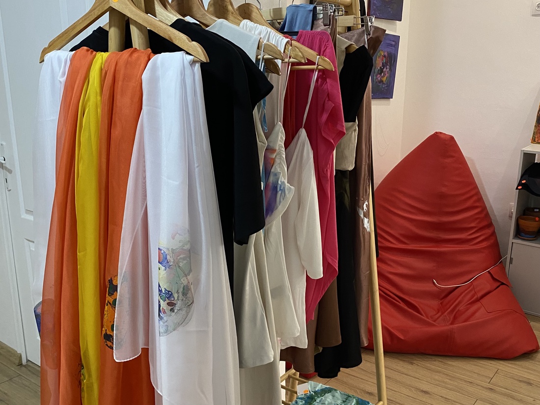 Esarfa matase naturala, pictat, unicat - îmbrăcăminte și modă - eșarfe, pălării, fularuri - eșarfe - Artynos.ro