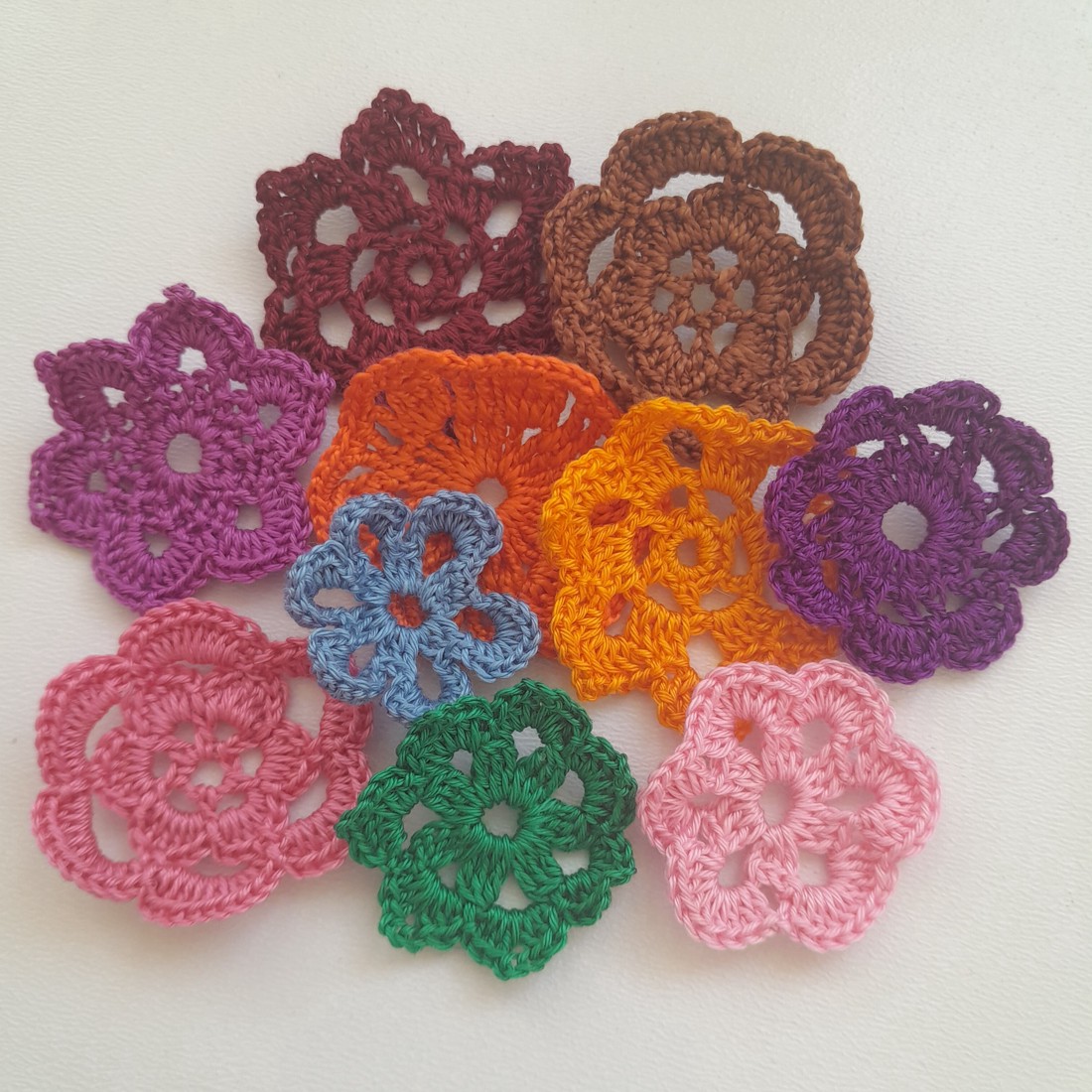 Pachet flori croșetate - 10 bucăți / pachet - - Artynos.ro Pachet flori croșetate - 10 bucăți / pachet - - Artynos.ro