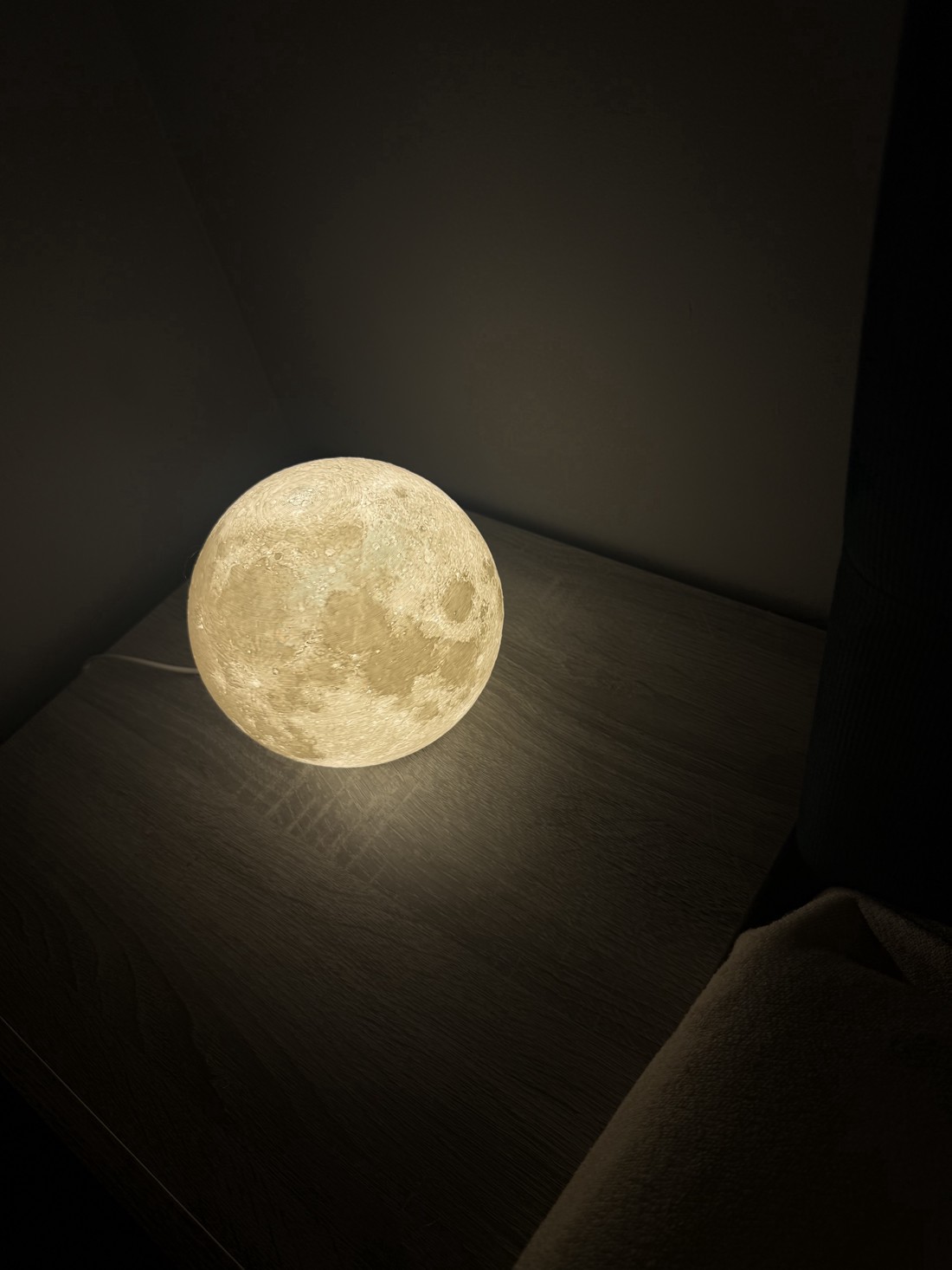 Lampa Lună � Iluminat ambiental realist în formă de lună / Lampă de birou (15 cm) USB -  - Artynos.ro
