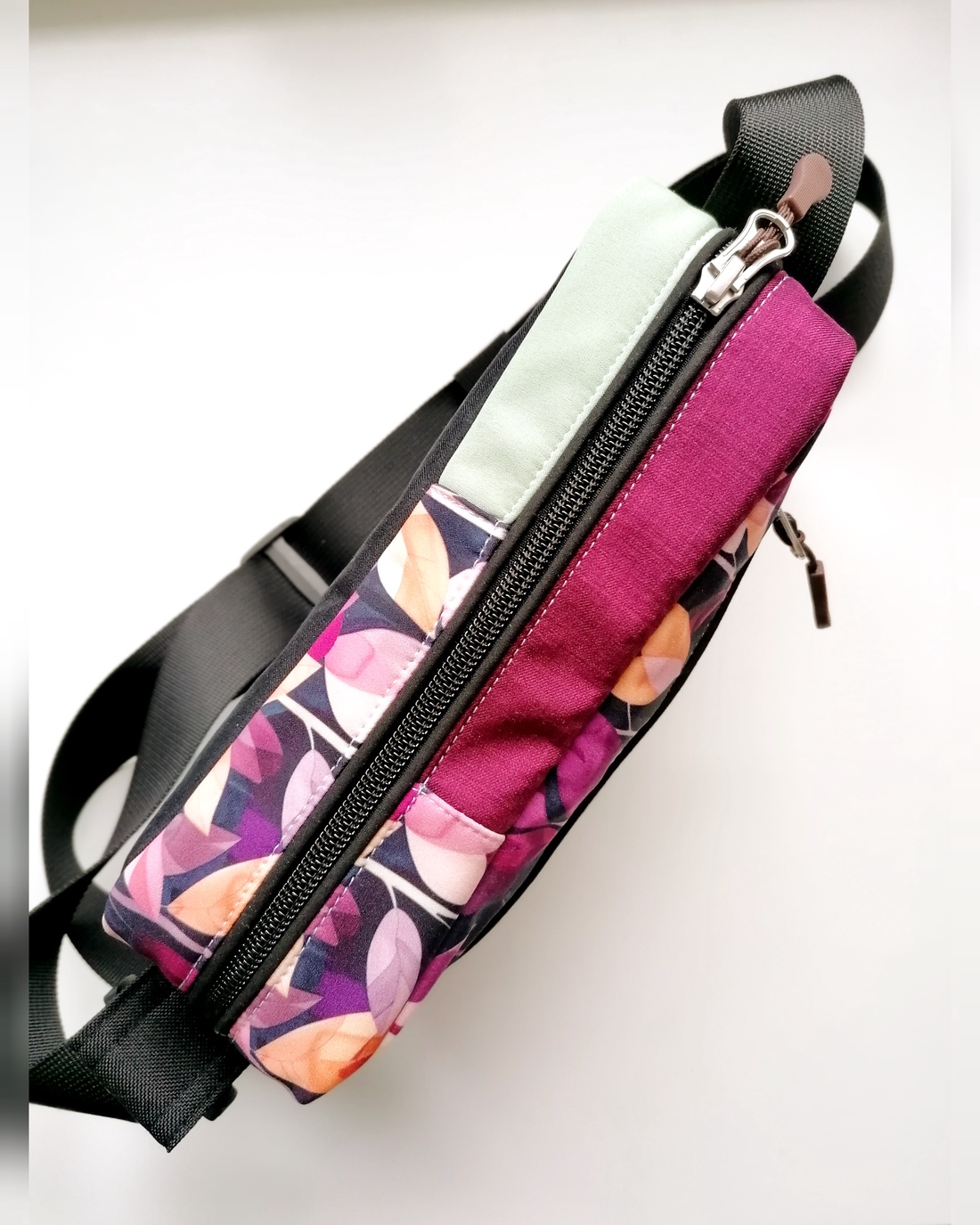 Geantă LIBELULA cross body - puzzle bordeaux - geantă și husă - genți de umăr și genți de mână - genți de umăr - Artynos.ro Geantă LIBELULA cross body - puzzle bordeaux - geantă și husă - genți de umăr și genți de mână - genți de umăr - Artynos.ro