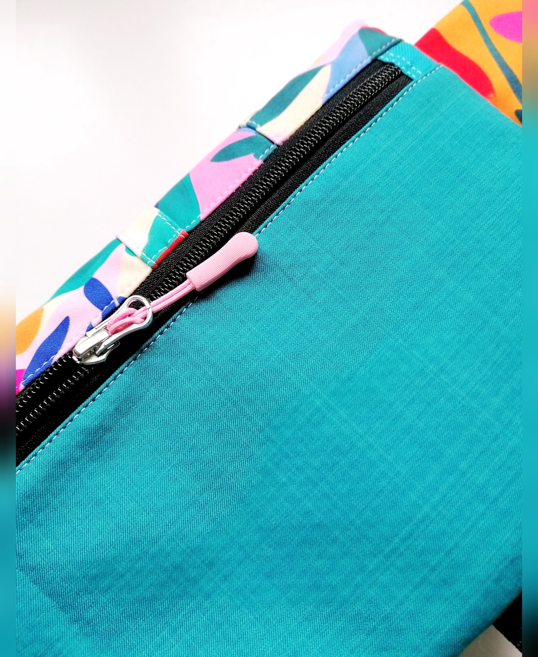 Borsetă cu clapetă LIBELULA - vibrant - geantă și husă - genți de umăr și genți de mână - geantă de umăr sling - Artynos.ro Borsetă cu clapetă LIBELULA - vibrant - geantă și husă - genți de umăr și genți de mână - geantă de umăr sling - Artynos.ro