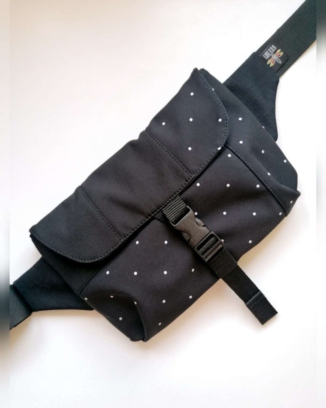 Precomandă - Borsetă cu clapetă LIBELULA - BlackAndDots - geantă și husă - borsete - Artynos.ro Precomandă - Borsetă cu clapetă LIBELULA - BlackAndDots - geantă și husă - borsete - Artynos.ro