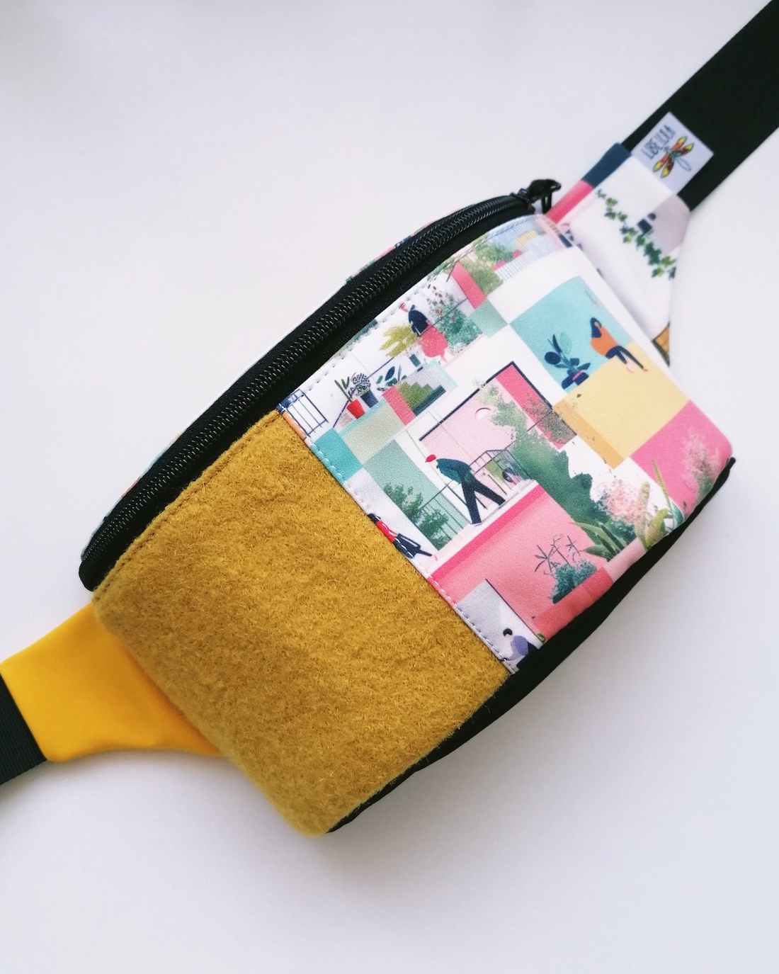 Precomandă - Borsetă clasică LIBELULA - la bloc și lână - genți și portofele - borsete - Artynos.ro Precomandă - Borsetă clasică LIBELULA - la bloc și lână - genți și portofele - borsete - Artynos.ro