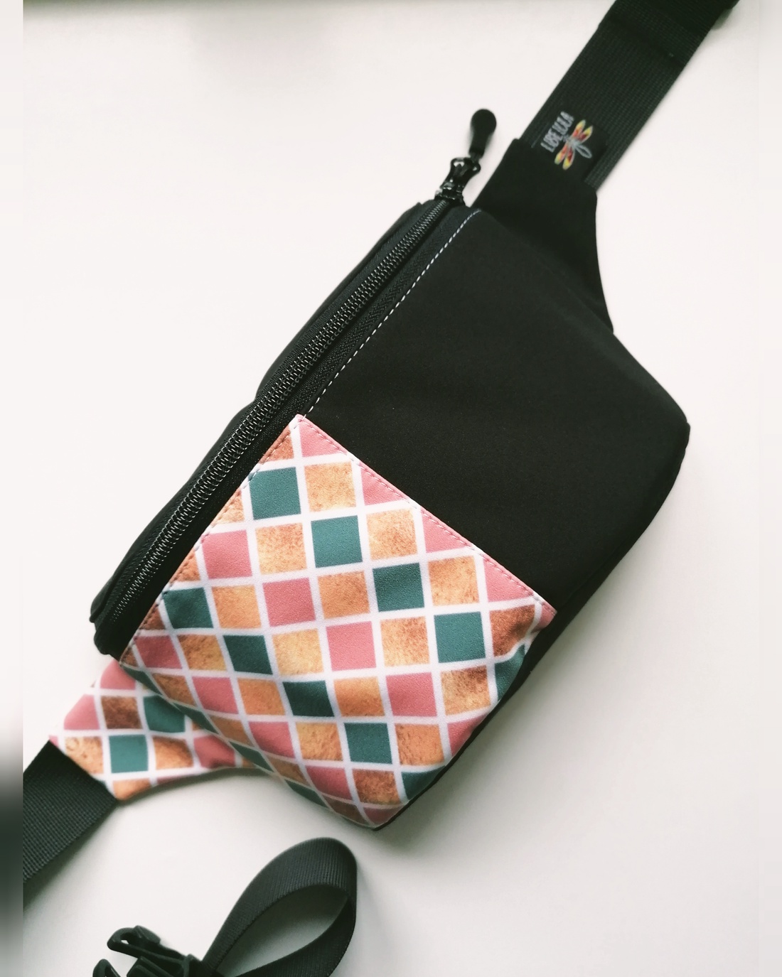 Precomandă - Borsetă clasică LIBELULA - culori și negru - genți și portofele - borsete - Artynos.ro