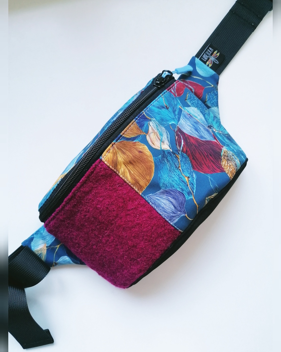 Precomandă - Borsetă clasică LIBELULA - frunze de toamnă și lână - genți și portofele - borsete - Artynos.ro Precomandă - Borsetă clasică LIBELULA - frunze de toamnă și lână - genți și portofele - borsete - Artynos.ro