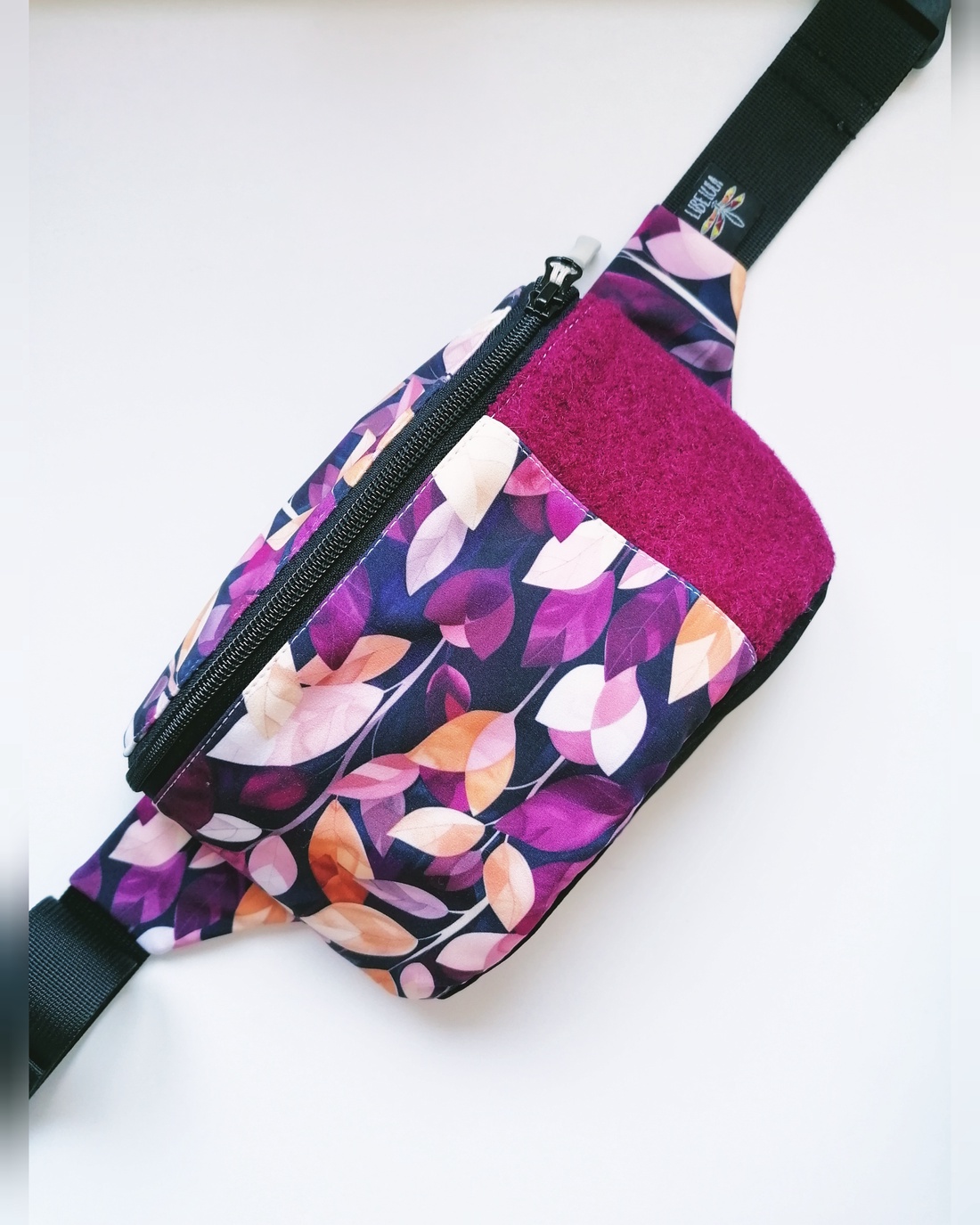 Precomandă - Borsetă clasică LIBELULA - lână și frunze bordeaux - genți și portofele - borsete - Artynos.ro Precomandă - Borsetă clasică LIBELULA - lână și frunze bordeaux - genți și portofele - borsete - Artynos.ro