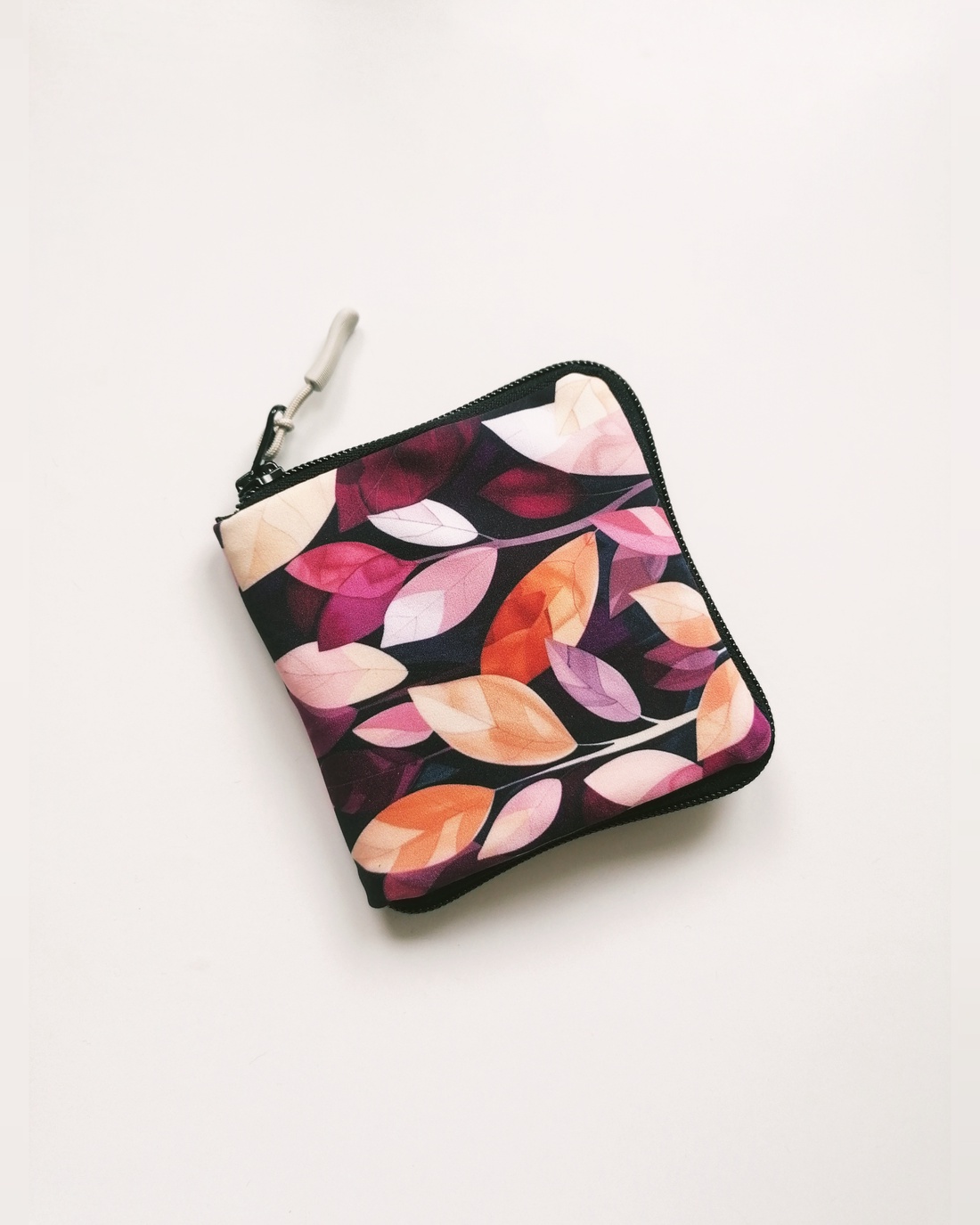 Precomandă - Portofel pătrat LIBELULA - frunze bordeaux - genți și portofele - portofele, huse, suporturi - Artynos.ro