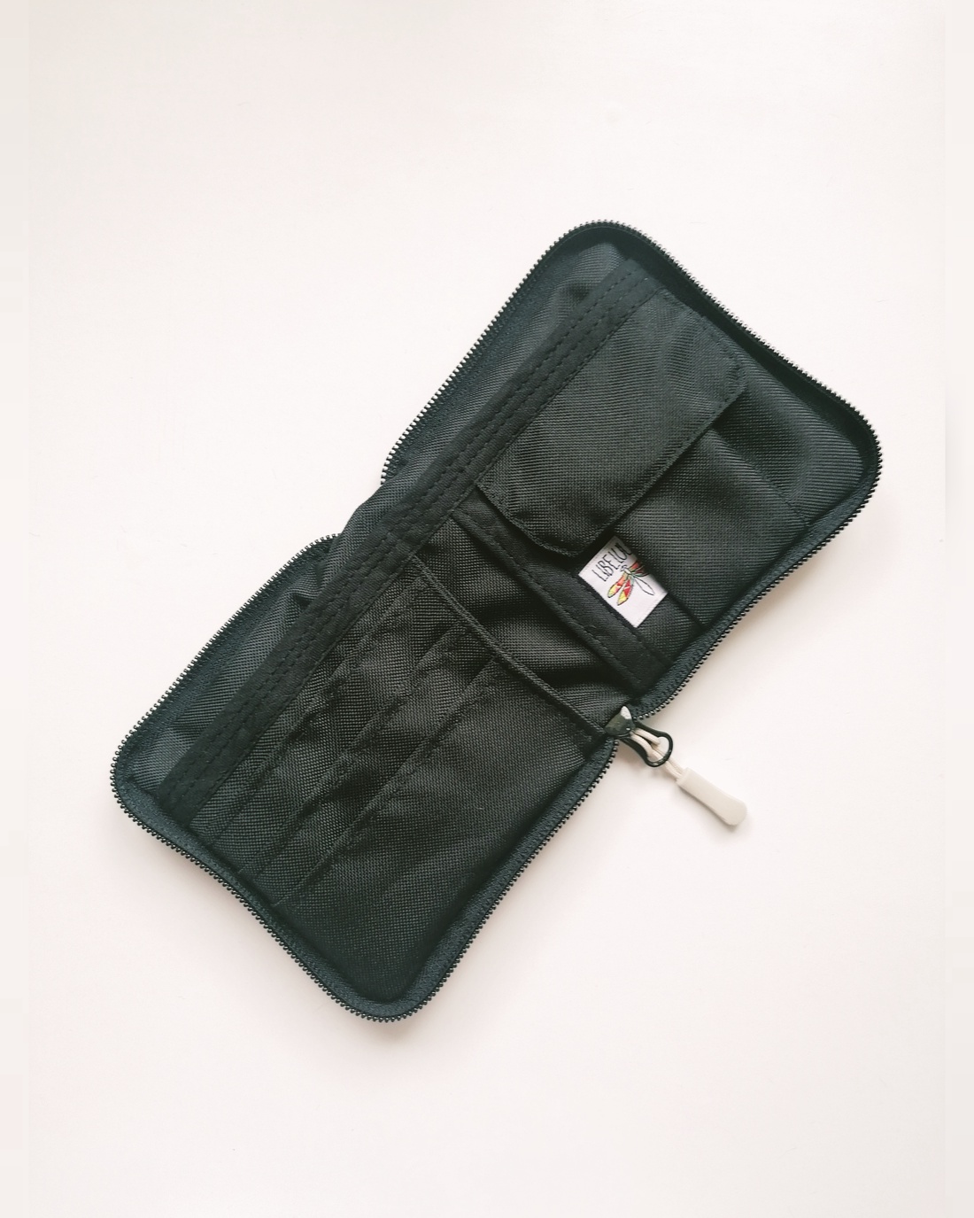 Precomandă - Portofel pătrat LIBELULA - frunze bordeaux - genți și portofele - portofele, huse, suporturi - Artynos.ro