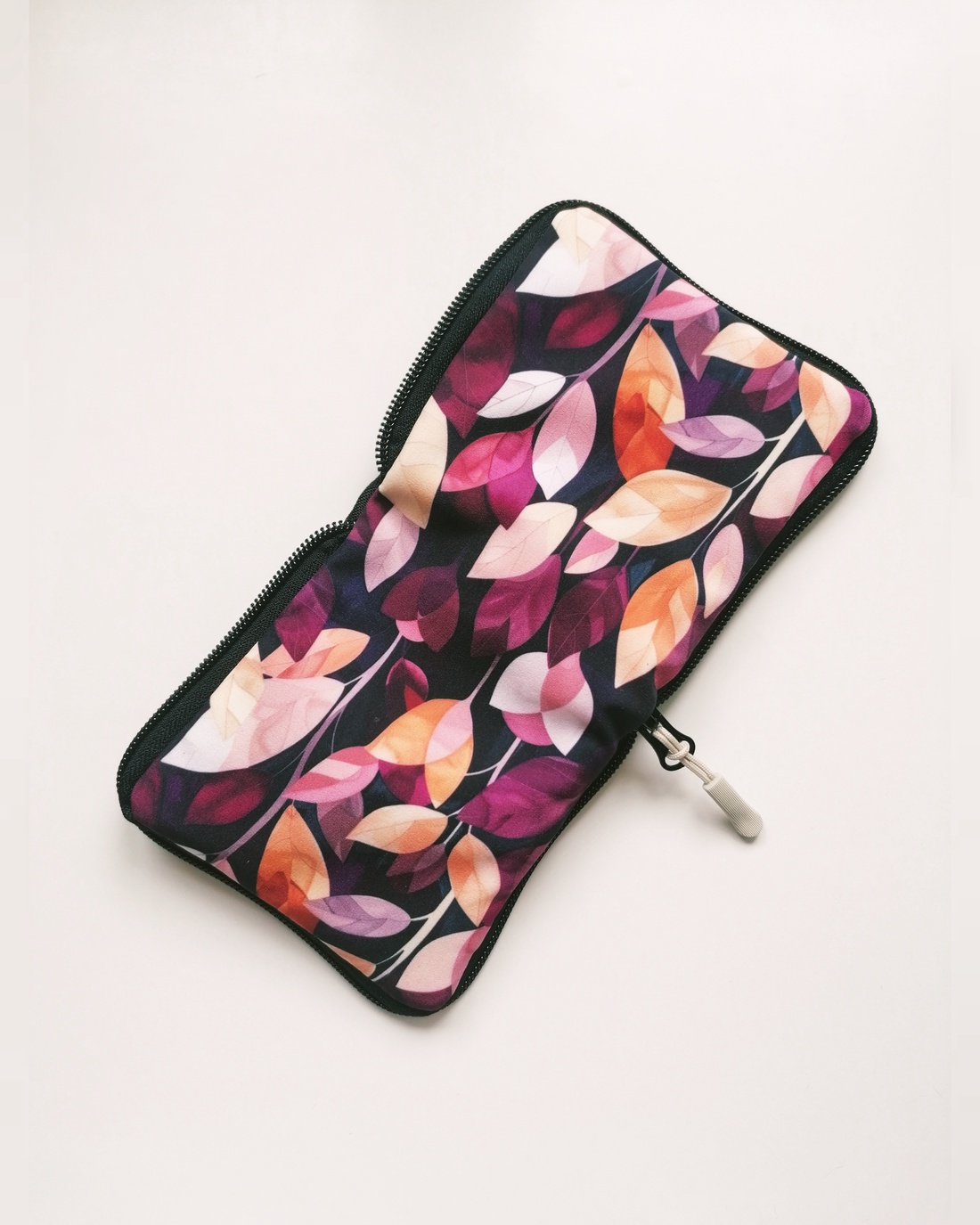 Precomandă - Portofel pătrat LIBELULA - frunze bordeaux - genți și portofele - portofele, huse, suporturi - Artynos.ro