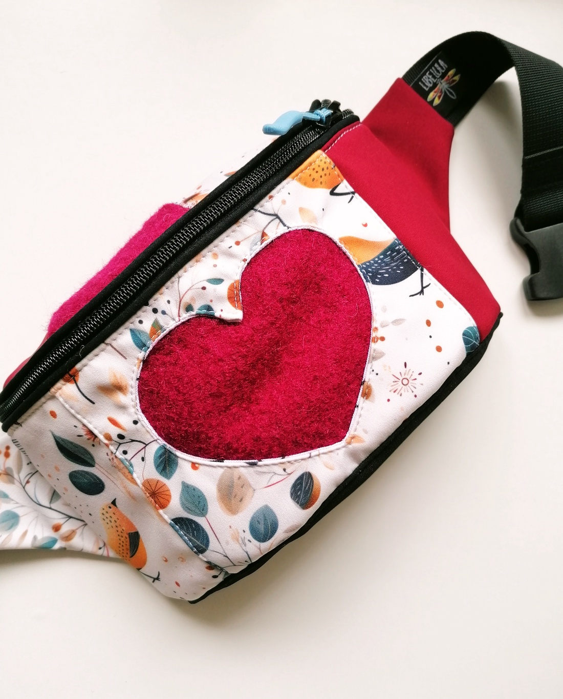 Borsetă clasică LIBELULA - cu inimă din lână fiartă - genți și portofele - borsete - Artynos.ro