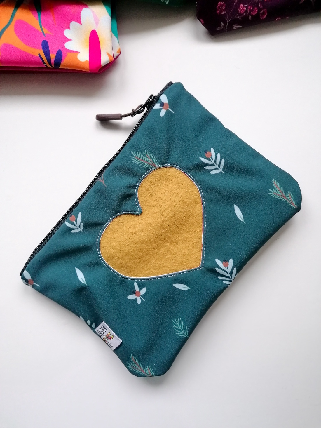 Portfard cu inimă LIBELULA - crenguțe - genți și portofele - genți cosmetice - Artynos.ro