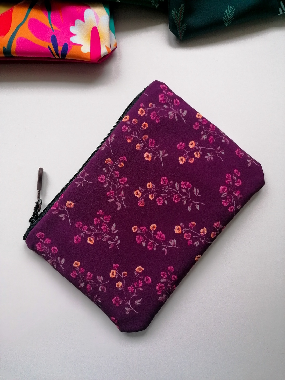 Portfard cu inimă LIBELULA - crenguțe bordeaux - genți și portofele - genți cosmetice - Artynos.ro