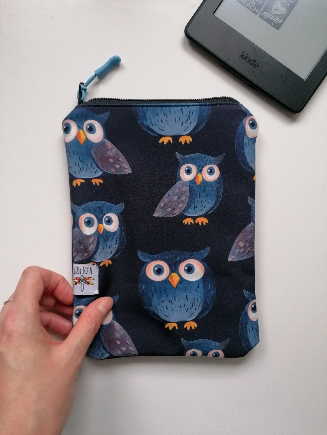 Husă kindle LIBELULA - bufnițe ochioase - genți și portofele - huse tablete și ebook - Artynos.ro
