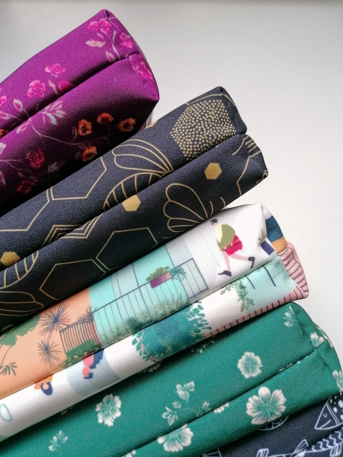 Husă carte LIBELULA - la bloc - cărți și creații cu tematică muzicală, cadouri - husă de carte - Artynos.ro