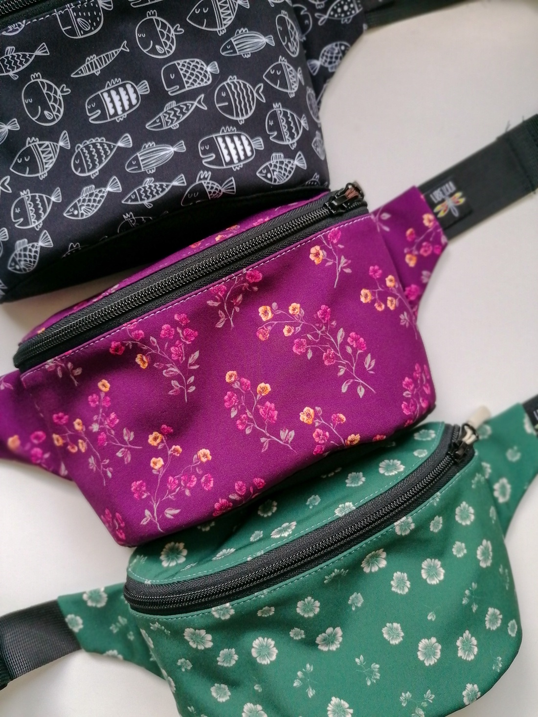 Borsetă clasică LIBELULA - crenguțe bordeaux - genți și portofele - borsete - Artynos.ro