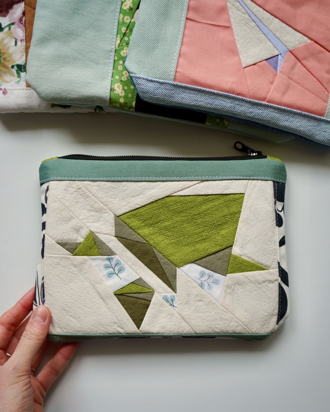 Portfard LIBELULA - broască origami fpp  - genți și portofele - genți cosmetice - Artynos.ro