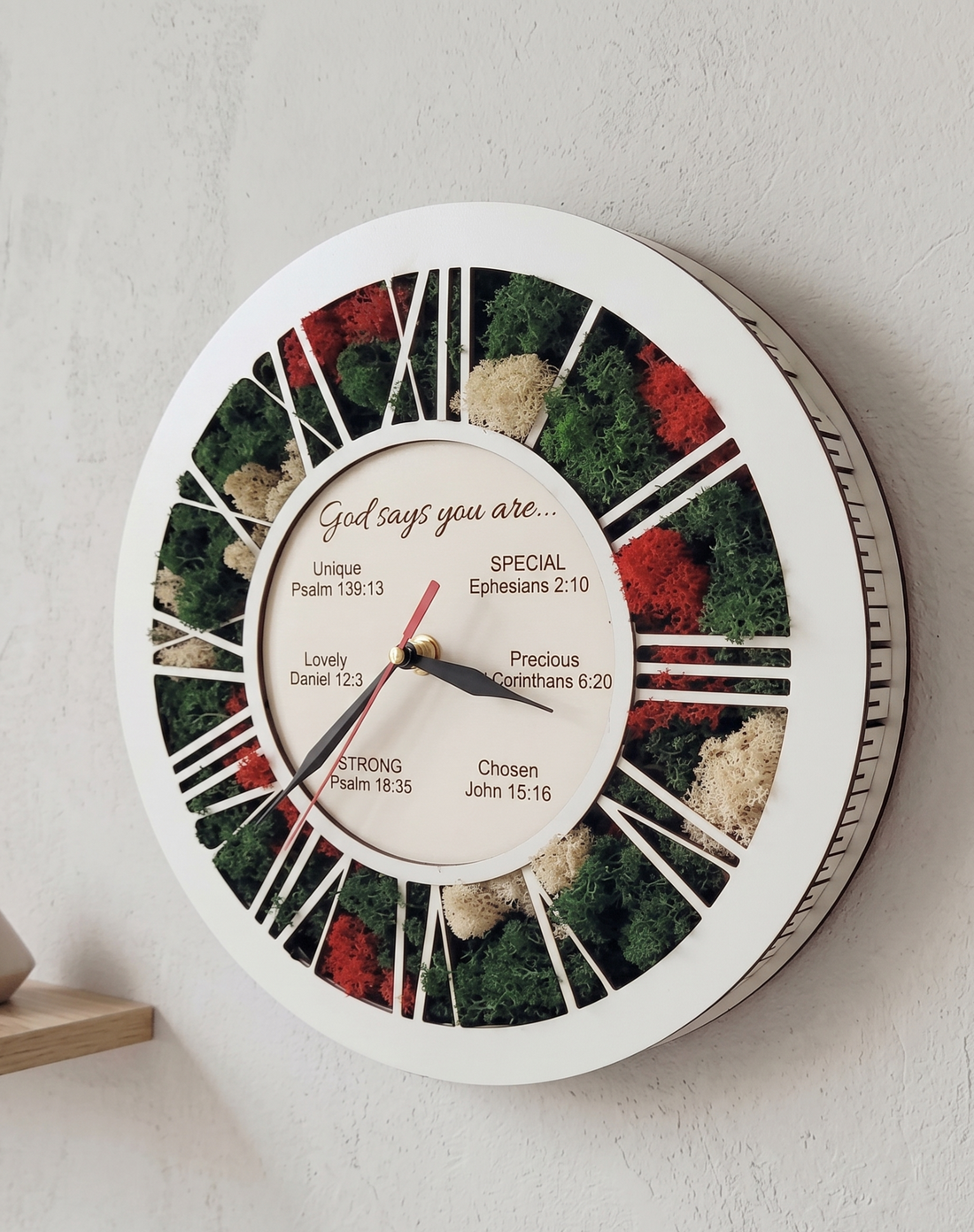 Ceas cu licheni cu mesajul: God says you are, Dumnezeu promite sau mesaj personalizat - casă & stil de viață - decorațiuni de casă - decorațiuni de pereți - ceasuri de perete - Artynos.ro