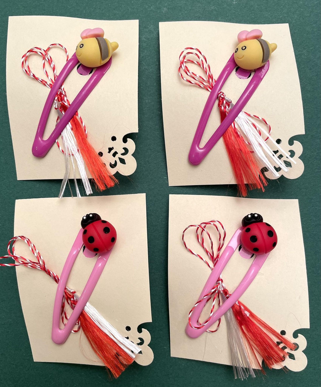 Martisor, clama colorata cu buburuza sau albinuta - bijuterii - mărțișor - Artynos.ro