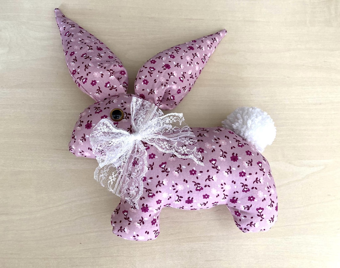 Iepuras roz cu floricele - jucării și echipamente pentru copii - plușuri - iepure de pluș - Artynos.ro Iepuras roz cu floricele - jucării și echipamente pentru copii - plușuri - iepure de pluș - Artynos.ro