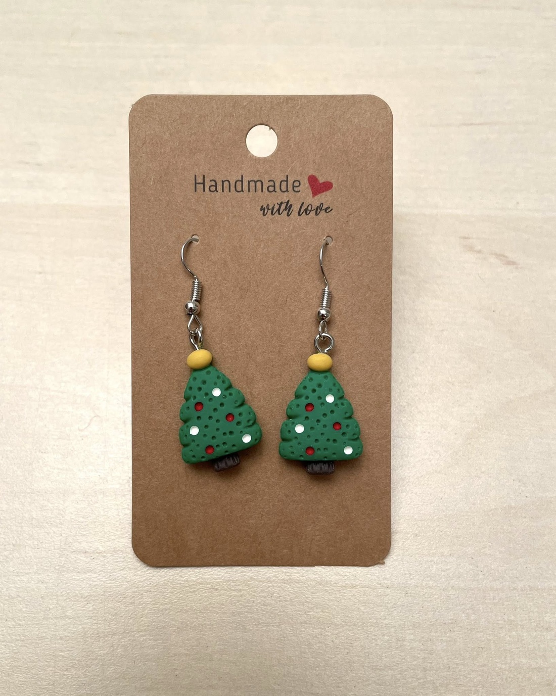 Cercei din rasina cu specific de Craciun, braduti - bijuterii - cercei din rășină - Artynos.ro