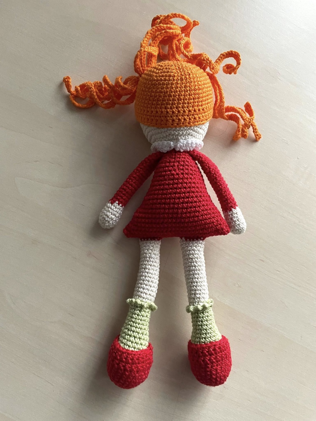 Amigurumi...fetita cu par portocaliu, jucarie crosetata - jucării și echipamente pentru copii - plușuri - păpușă croșetată, păpușă de pluș - Artynos.ro