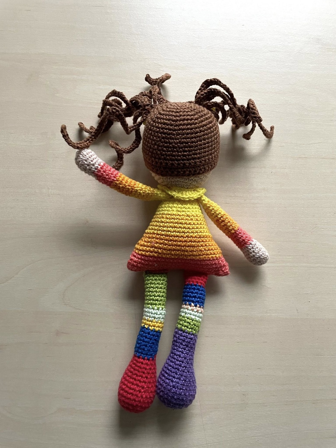Amigurumi...fetita curcubeu, jucarie crosetata - jucării și echipamente pentru copii - plușuri - păpușă croșetată, păpușă de pluș - Artynos.ro