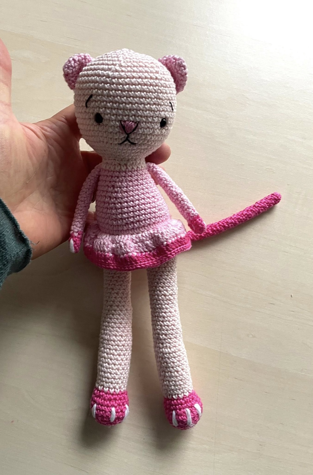 Amigurumi...pisicuta roz, jucarie crosetata - jucării și echipamente pentru copii - plușuri - păpușă croșetată, păpușă de pluș - Artynos.ro