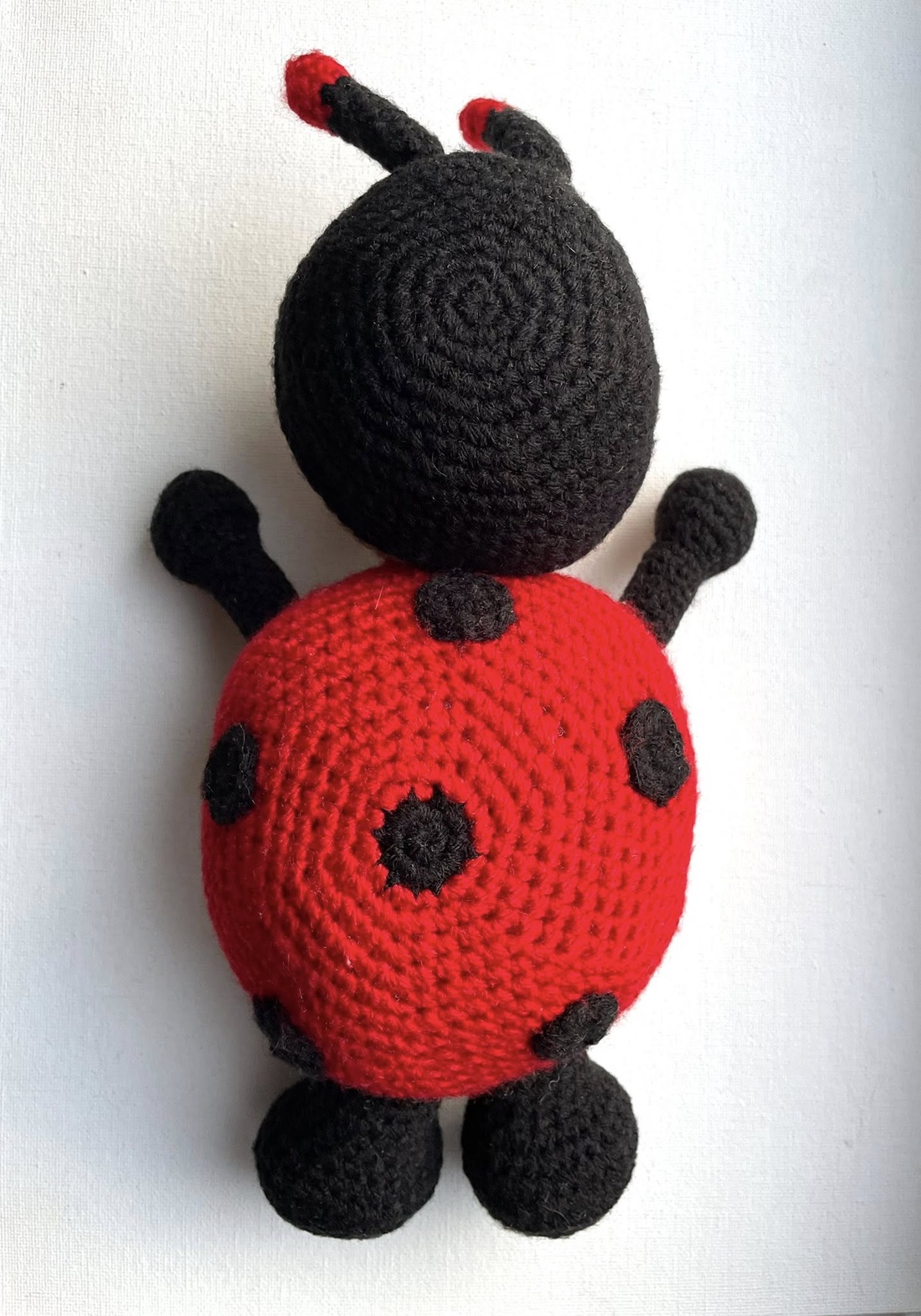 Amigurumi...buburuza, mamaruta, jucarie crosetata - jucării și echipamente pentru copii - plușuri - figurine de pluș - Artynos.ro