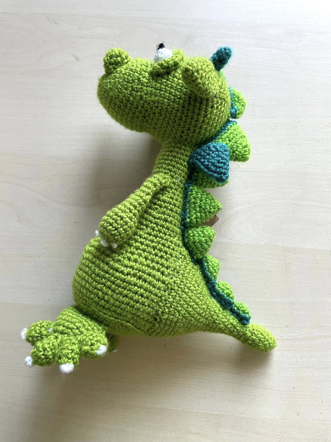 Amigurumi...dinozaur verde, jucarie crosetata - jucării și echipamente pentru copii - plușuri - dinozauri din pluș - Artynos.ro